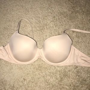 VS PINK Wear Everywhere Lightly Lined 34C